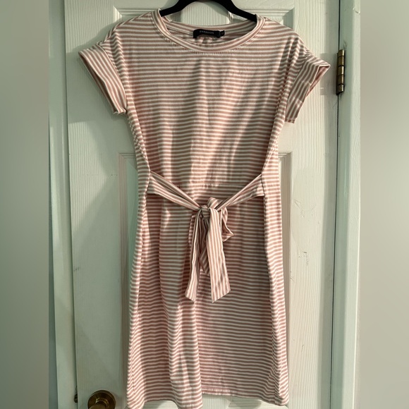 Fashion Dresses & Skirts - Women’s Striped Tie Dress